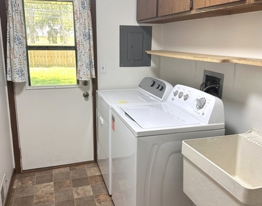 313 South Avenue - Photo Thumbnail 5