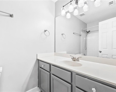 46 Mount Vernon Circle - Photo Thumbnail 21