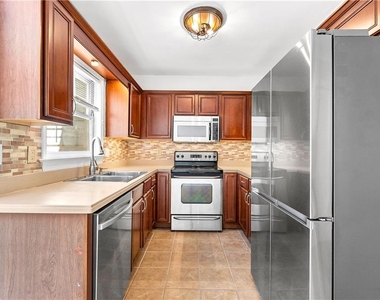 46 Mount Vernon Circle - Photo Thumbnail 12