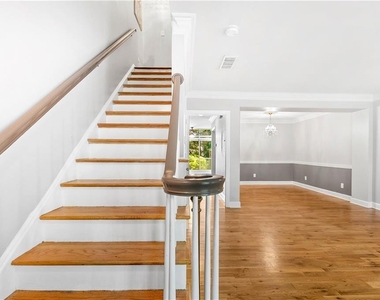 46 Mount Vernon Circle - Photo Thumbnail 15