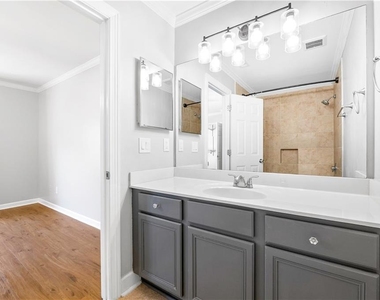 46 Mount Vernon Circle - Photo Thumbnail 19