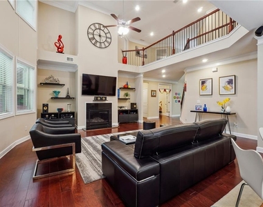 4305 Holton Avenue - Photo Thumbnail 7