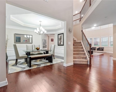4305 Holton Avenue - Photo Thumbnail 2