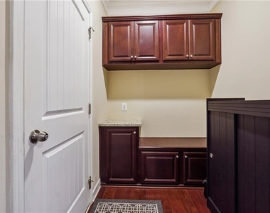 4305 Holton Avenue - Photo Thumbnail 13