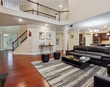 4305 Holton Avenue - Photo Thumbnail 6
