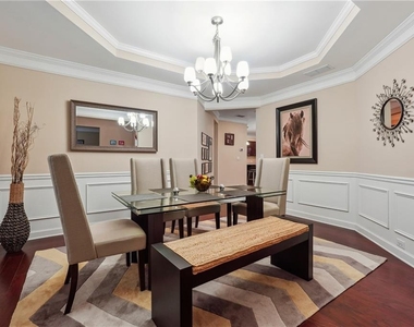 4305 Holton Avenue - Photo Thumbnail 3