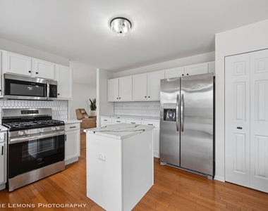 6816 Twin Falls Drive - Photo Thumbnail 8