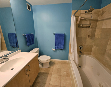 600 N Kingsbury Street - Photo Thumbnail 8