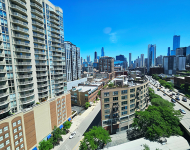 600 N Kingsbury Street - Photo Thumbnail 11