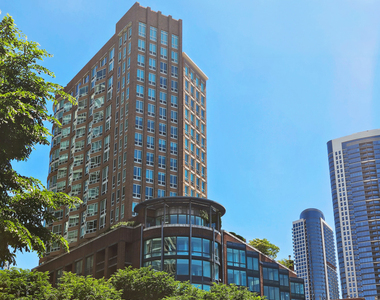 600 N Kingsbury Street - Photo Thumbnail 1