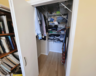 600 N Kingsbury Street - Photo Thumbnail 10