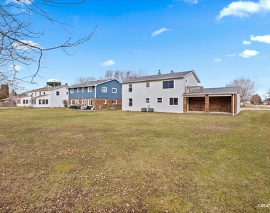 1643 Park Avenue - Photo Thumbnail 15