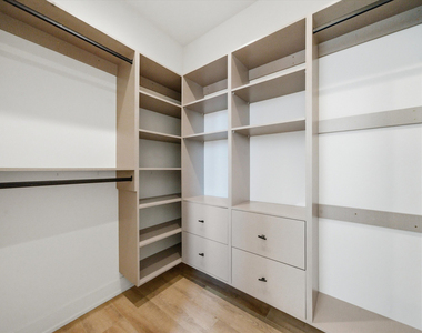 4216 W Belmont Avenue - Photo Thumbnail 14
