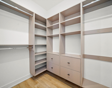 4246 W Belmont Avenue - Photo Thumbnail 16