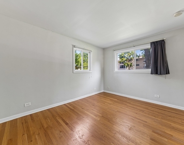 10111 Old Orchard Court - Photo Thumbnail 6