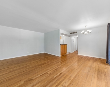10111 Old Orchard Court - Photo Thumbnail 2