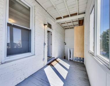 2733 N Mozart Street - Photo Thumbnail 17
