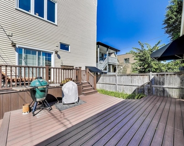 2733 N Mozart Street - Photo Thumbnail 18