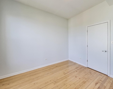 2733 N Mozart Street - Photo Thumbnail 10