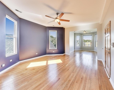 2733 N Mozart Street - Photo Thumbnail 6