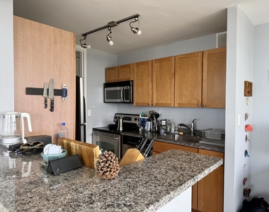 655 W Irving Park Road - Photo Thumbnail 10