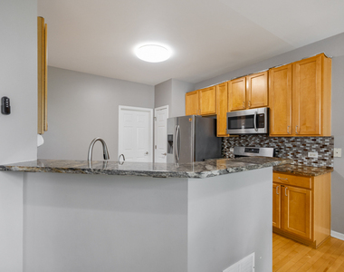 460 Vaughn Circle - Photo Thumbnail 6