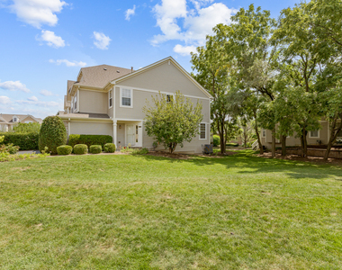 460 Vaughn Circle - Photo Thumbnail 24
