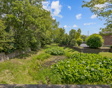 460 Vaughn Circle - Photo Thumbnail 23