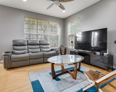 460 Vaughn Circle - Photo Thumbnail 3