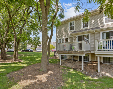 460 Vaughn Circle - Photo Thumbnail 22