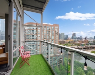 653 N Kingsbury Street - Photo Thumbnail 19
