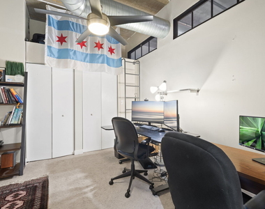 811 W 15th Place - Photo Thumbnail 8