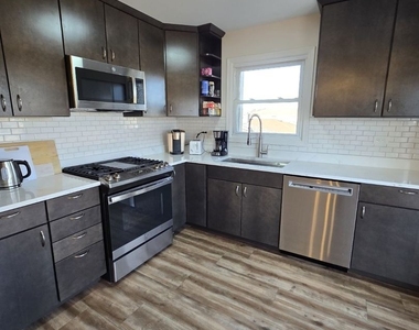 831 W Heritage Drive - Photo Thumbnail 3