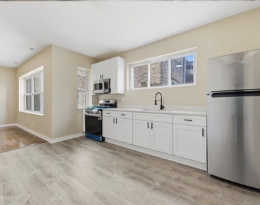 7741 S Phillips Avenue - Photo Thumbnail 13