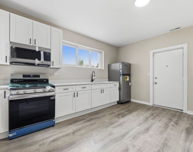 7741 S Phillips Avenue - Photo Thumbnail 12