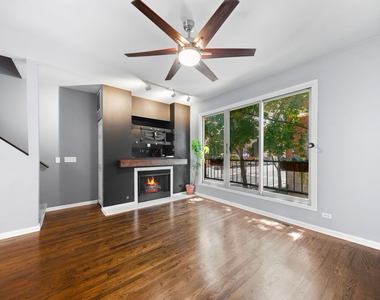 712 S Western Avenue - Photo Thumbnail 1