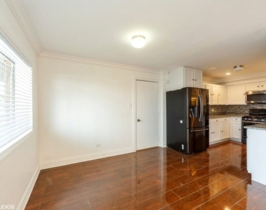 700 W Dempster Street - Photo Thumbnail 5