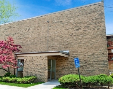 700 W Dempster Street - Photo Thumbnail 24