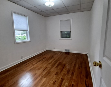 301 Richards Street - Photo Thumbnail 15