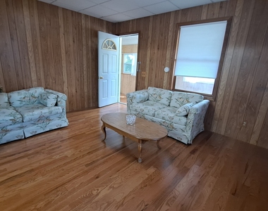 301 Richards Street - Photo Thumbnail 5