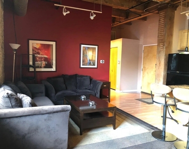 1740 N Maplewood Avenue - Photo Thumbnail 4