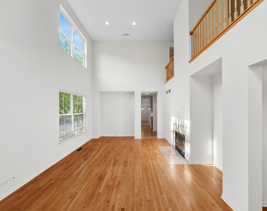 1925 Brentwood Road - Photo Thumbnail 3
