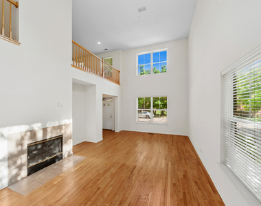 1925 Brentwood Road - Photo Thumbnail 5