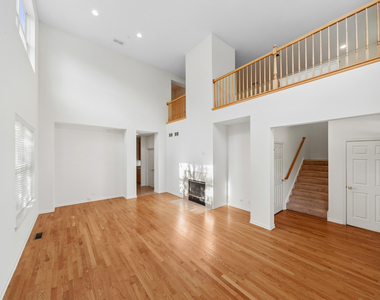 1925 Brentwood Road - Photo Thumbnail 4