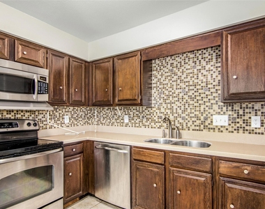 4800 Palmetto Street - Photo Thumbnail 7