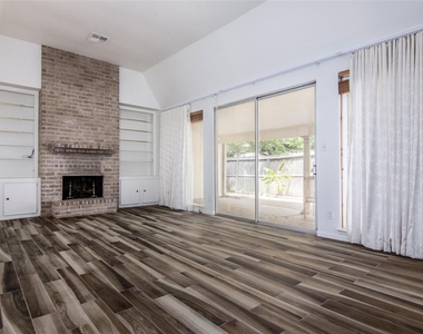 4800 Palmetto Street - Photo Thumbnail 4