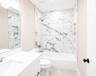 1206 Pinewood Lane - Photo Thumbnail 16