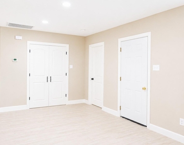 1206 Pinewood Lane - Photo Thumbnail 13