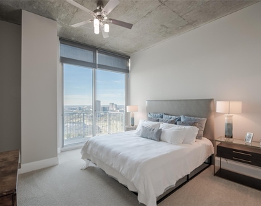 5927 Almeda Road - Photo Thumbnail 4
