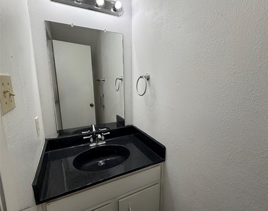 8050 Sands Point Drive - Photo Thumbnail 3